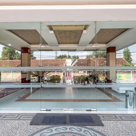 Oyo Flagship 3726 Tembok Batu Residence Tugu 外观 照片