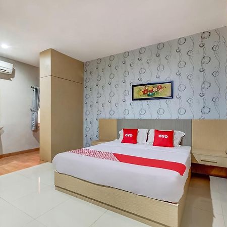 Oyo Flagship 3726 Tembok Batu Residence Tugu 外观 照片