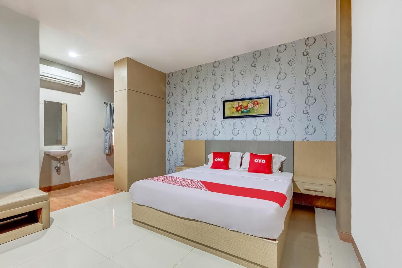 Oyo Flagship 3726 Tembok Batu Residence Tugu 外观 照片
