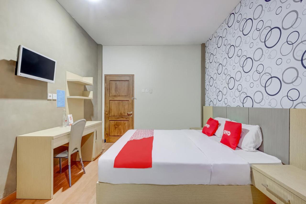 Oyo Flagship 3726 Tembok Batu Residence Tugu 外观 照片
