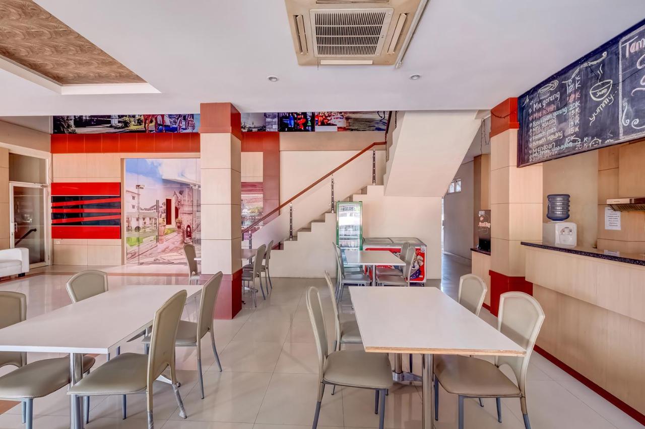 Oyo Flagship 3726 Tembok Batu Residence Tugu 外观 照片