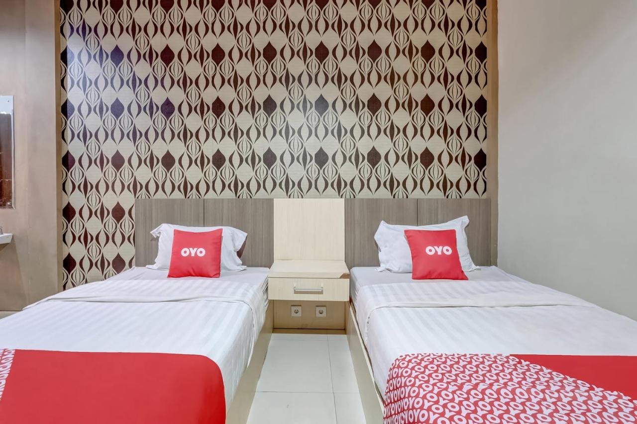Oyo Flagship 3726 Tembok Batu Residence Tugu 外观 照片