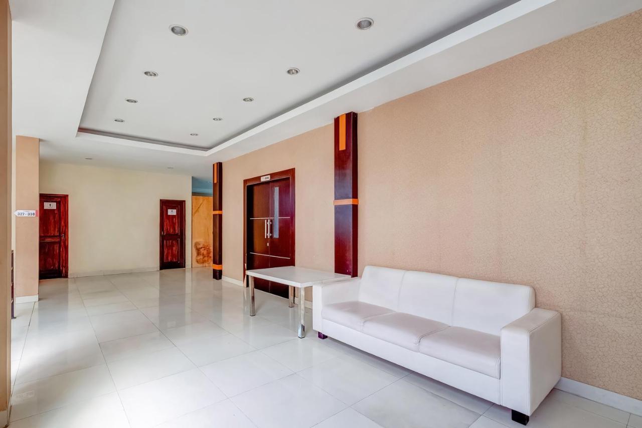 Oyo Flagship 3726 Tembok Batu Residence Tugu 外观 照片