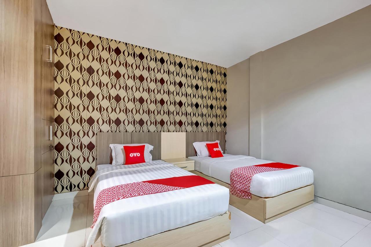 Oyo Flagship 3726 Tembok Batu Residence Tugu 外观 照片