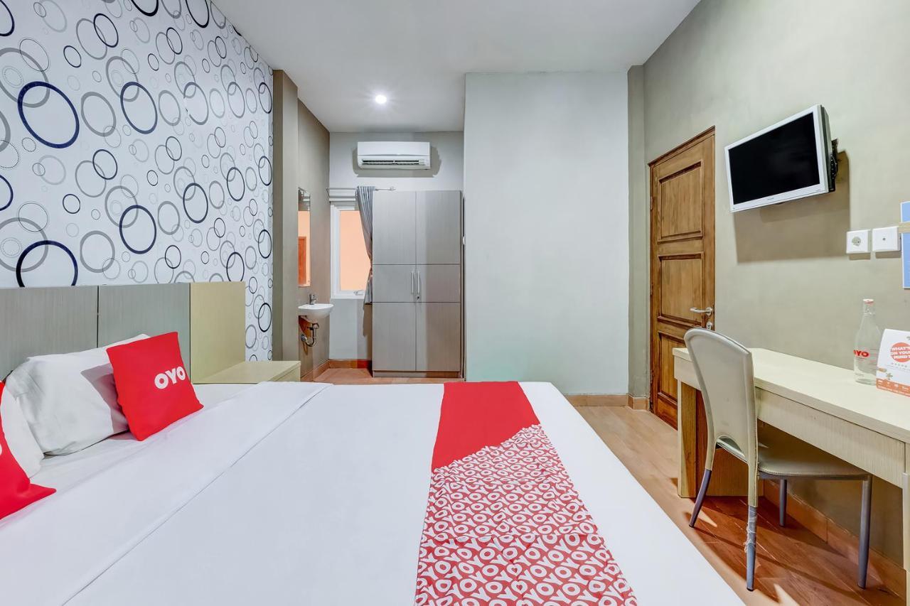 Oyo Flagship 3726 Tembok Batu Residence Tugu 外观 照片