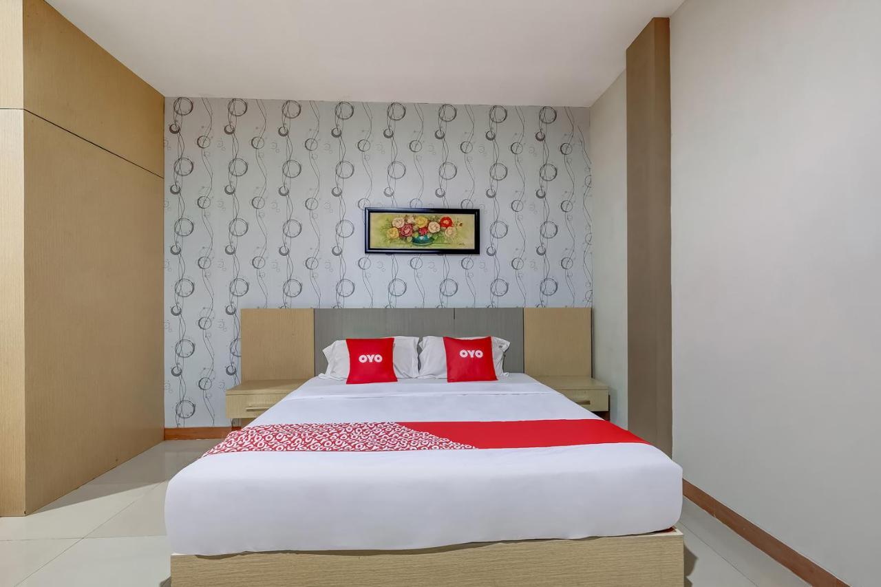 Oyo Flagship 3726 Tembok Batu Residence Tugu 外观 照片